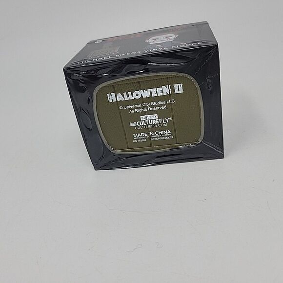 Smols Horror Classics Series 2 Figure & Crate Stand - Bloody Michael Myers - Picture 6 of 8